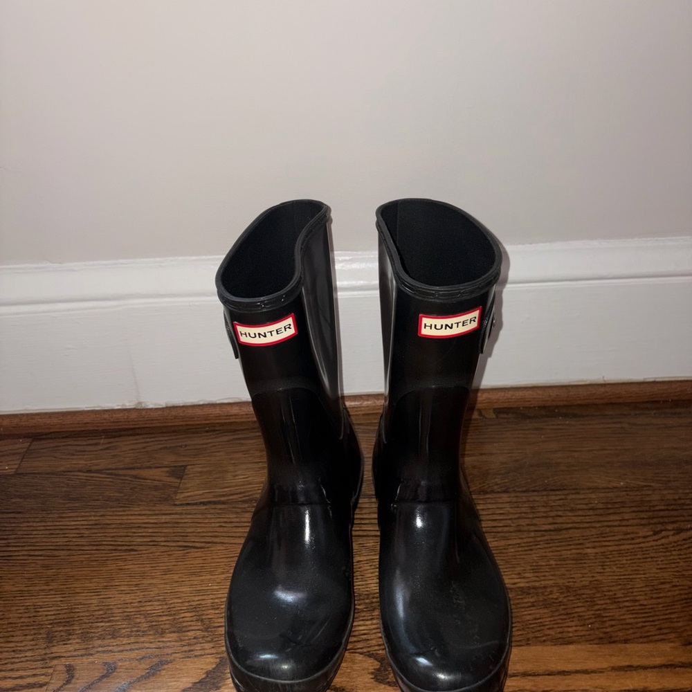 Hunter Black Gloss Mid-Calf Rain Boots